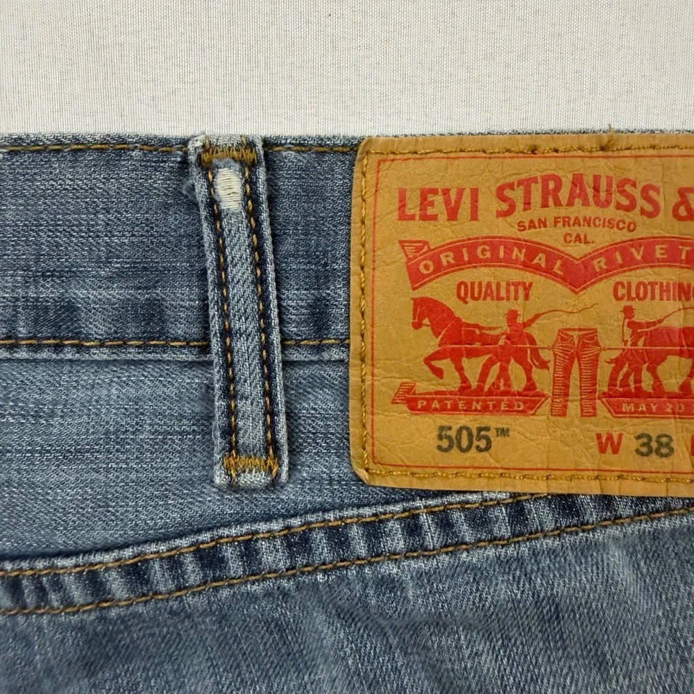 Levi's 505 Regular Fit Jeans Mens 38x30(29) Blue‎ Medium Wash Straight Leg Denim
